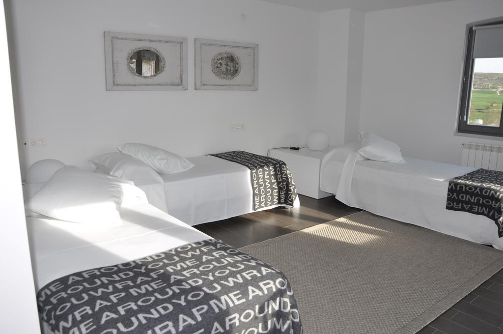 Emebed Posada Castrojeriz Phòng bức ảnh
